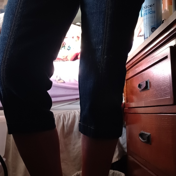 New Capri Jeans/w Buttons sz 2 - Picture 5 of 10
